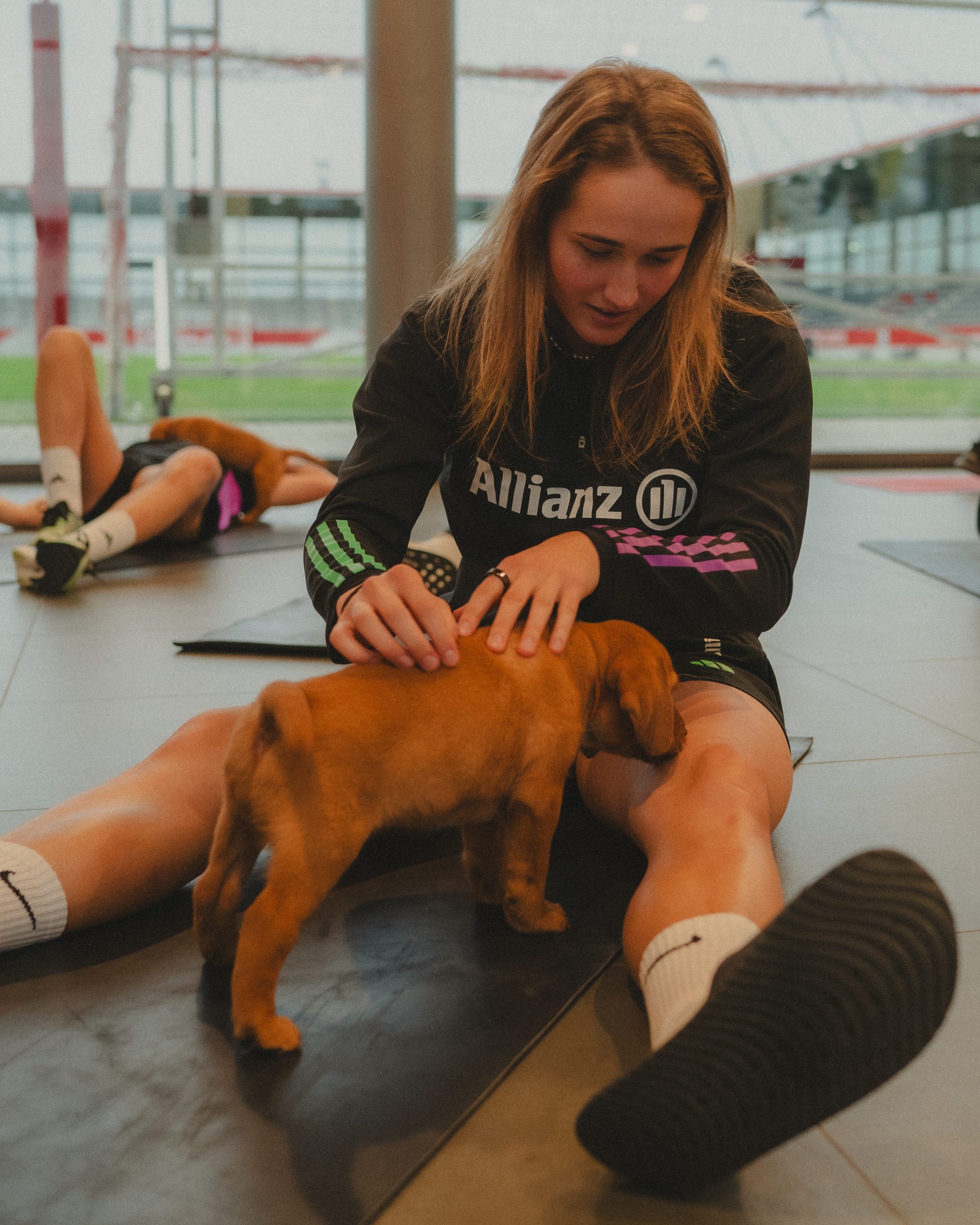 cafassosatelier-fcbwoman-puppy-yoga-munich-1