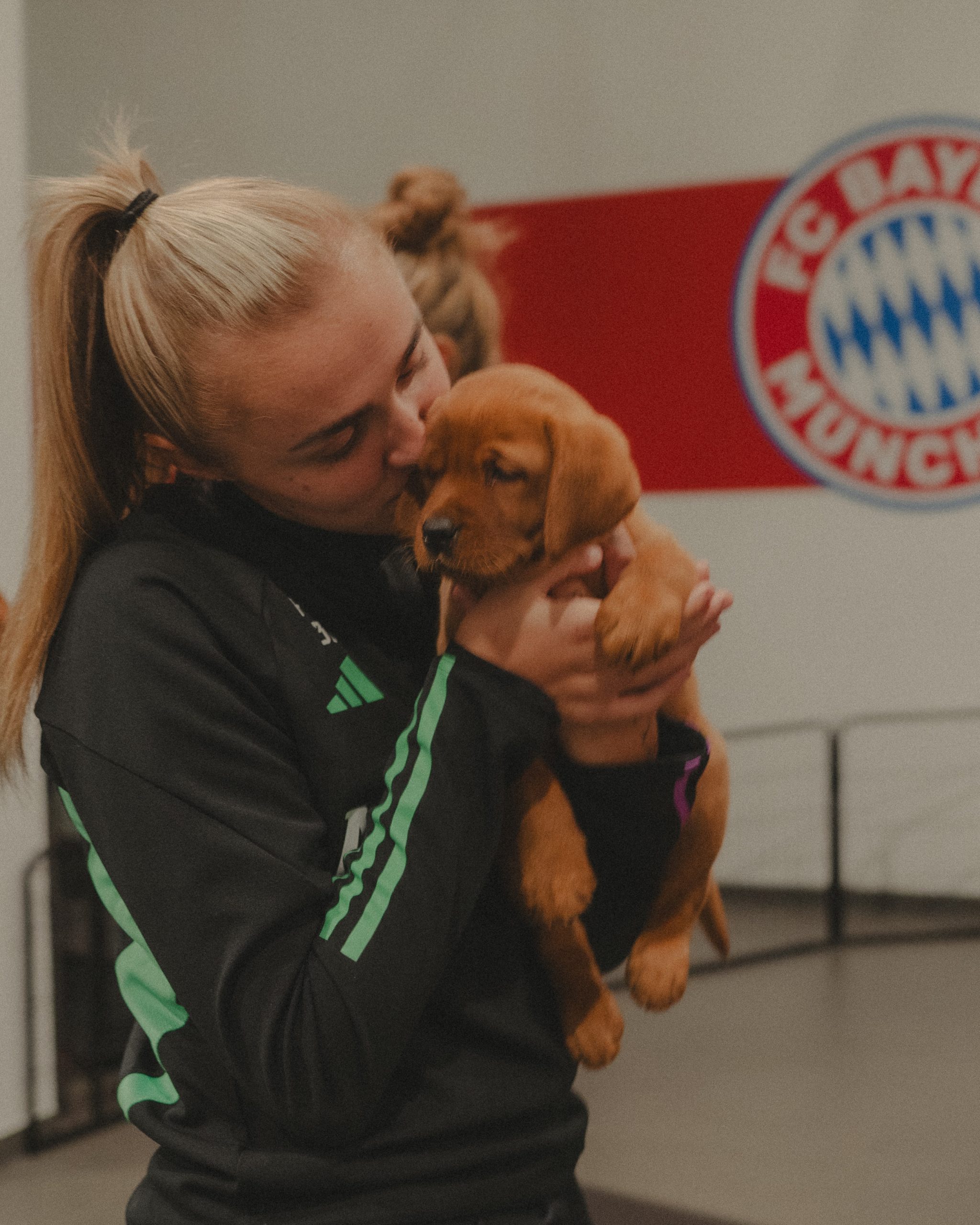 cafassosatelier-fcbwoman-puppy-yoga-munich-10